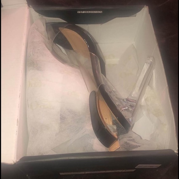 Black and clear heels - Picture 4 of 4